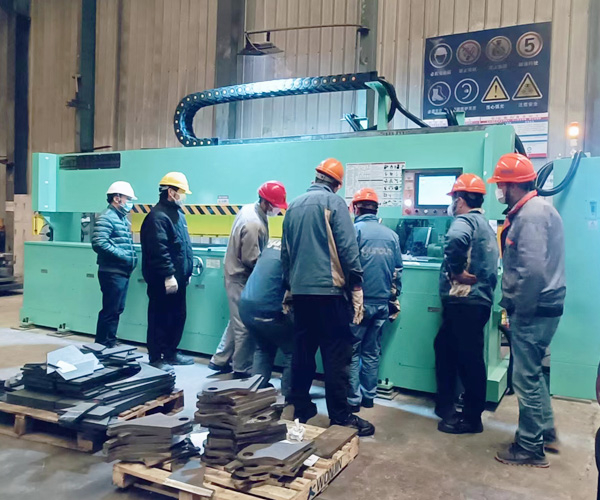GMM-XS3000數(shù)控坡口機(jī)/數(shù)控銑邊機(jī)客戶應(yīng)用現(xiàn)場(chǎng)